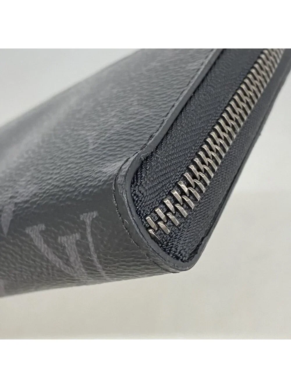 Louis Vuitton Wallet Monogram Eclipse Zippy Horizontal Black